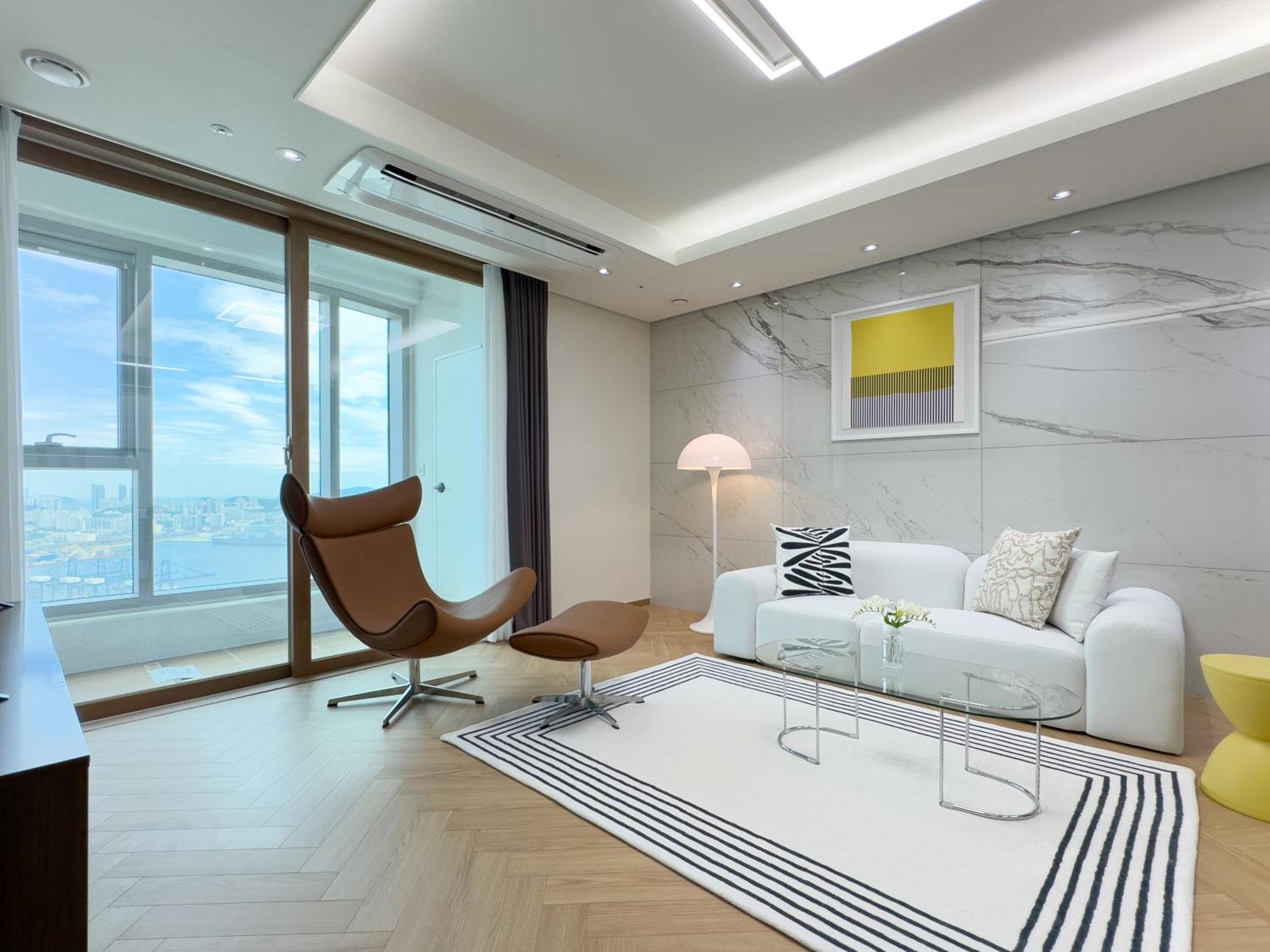 Brown Suites Busan Station Exterior foto