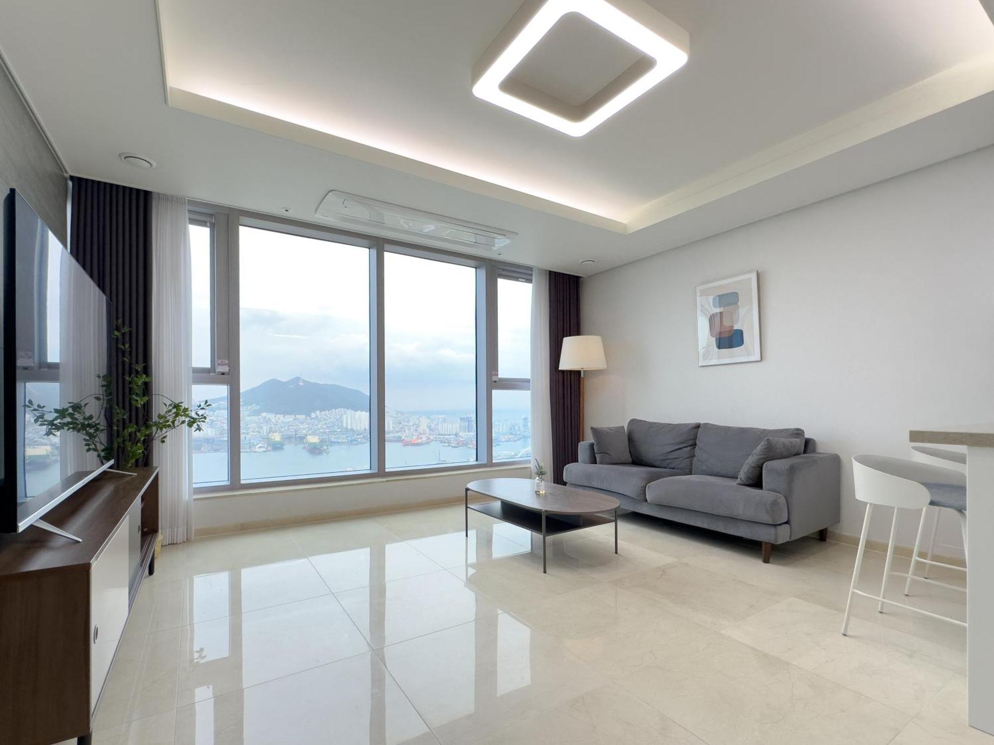 Brown Suites Busan Station Exterior foto
