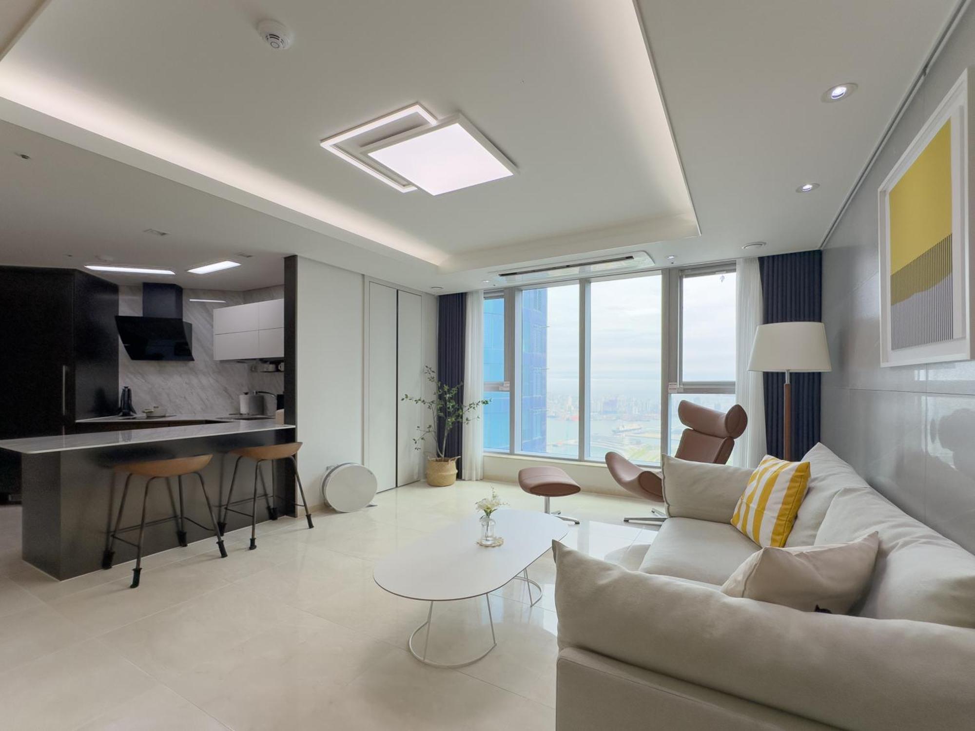 Brown Suites Busan Station Exterior foto